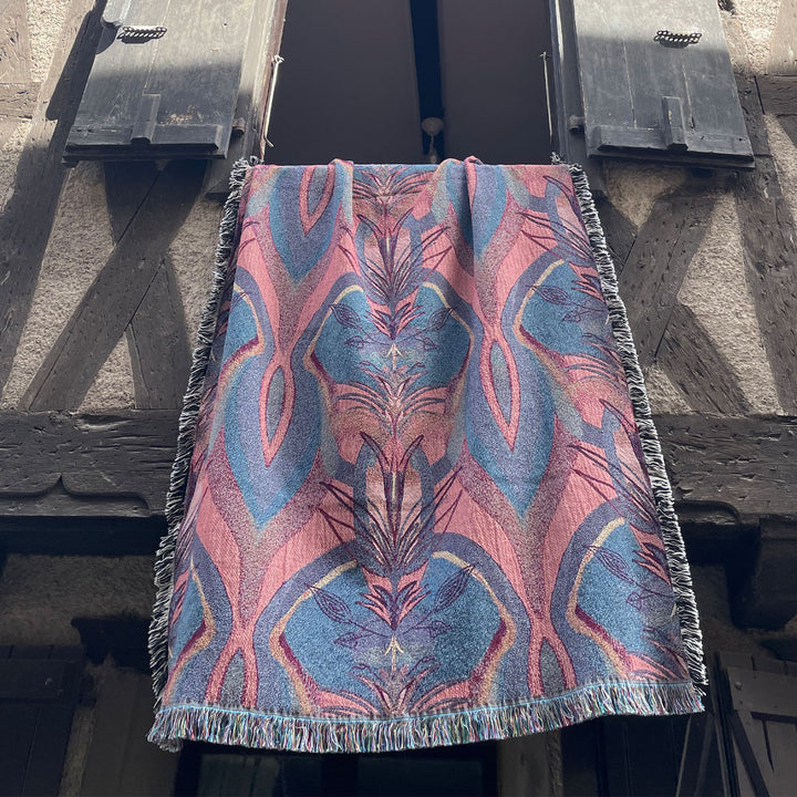 Soltar Rose Blanket