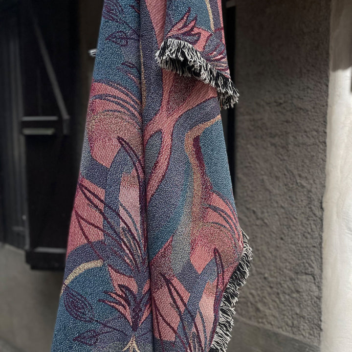 Soltar Rose Blanket
