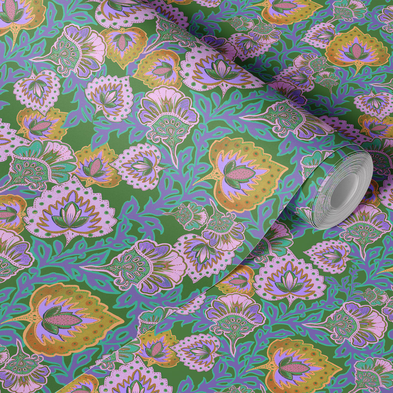 Garden of India Clover Wallpaper